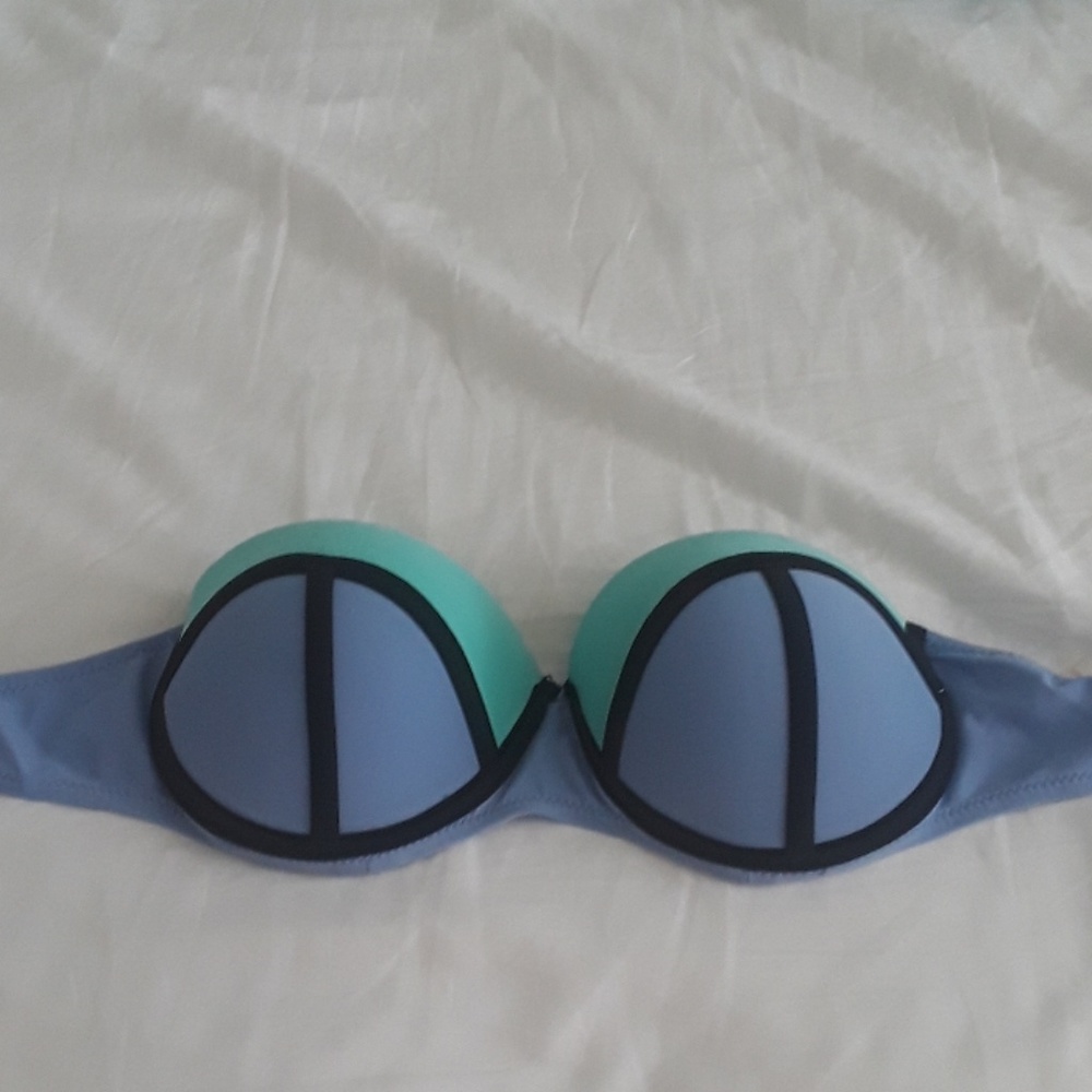 Bikini top